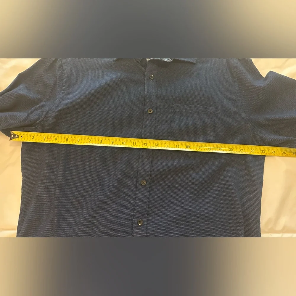 Van Heusen Never Tuck Classic Navy Button Down Shirt Size M - Picture 7 of 11